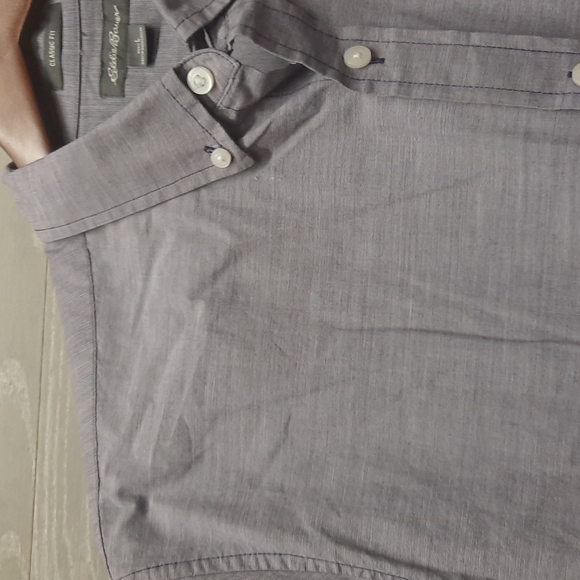 Eddie Bauer classic fit men's dress shirt size large - Picture 3 of 6